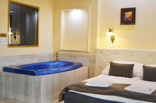 Отель Hotel Venecia Palace Михаловице Люкс с гидромассажной ванной-5
