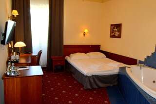 Отель Hotel Venecia Palace Михаловице Двухместный номер с 1 кроватью и гидромассажной ванной-2